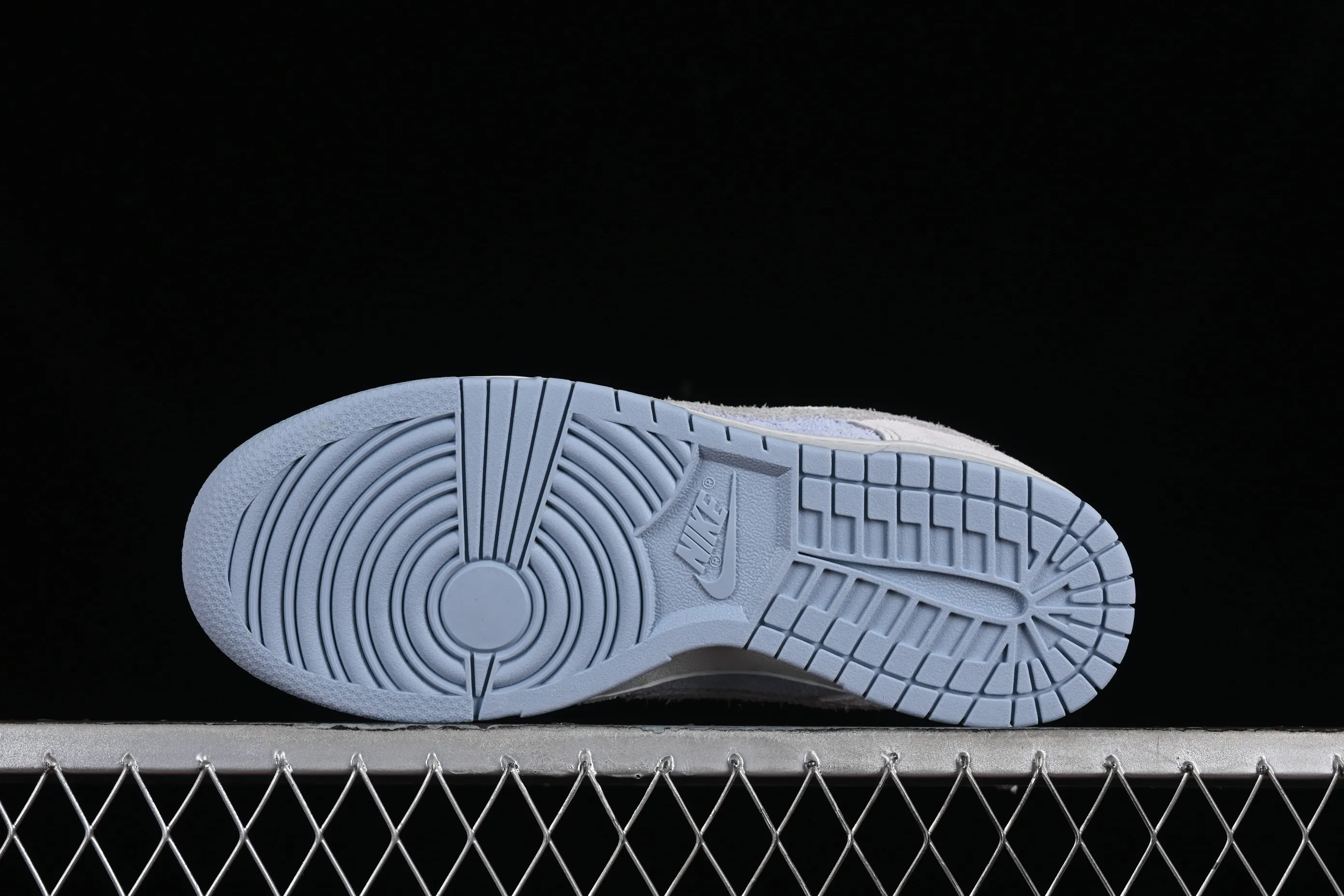 All categories Nk SB Dunk series Nk SB Dunk Low low-top sneakers Nk Dunk Low Frozen 2.0 SB low-top casual sneakers FZ3779-025